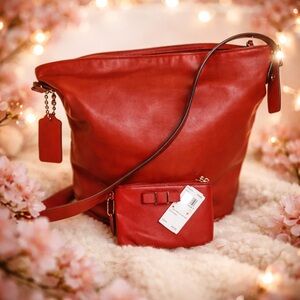 Coach Bucket Bag Soft Leather RED Shoulder Bag/Crossbody & Wristlet